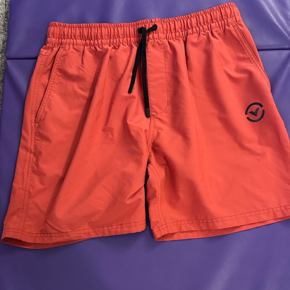Virus Coral shorts